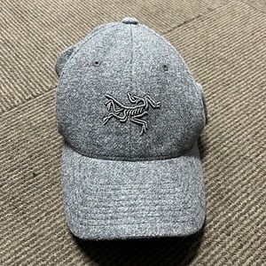 Arc’teryx flex fit Hat